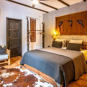 Valle De Oro Bed and breakfast